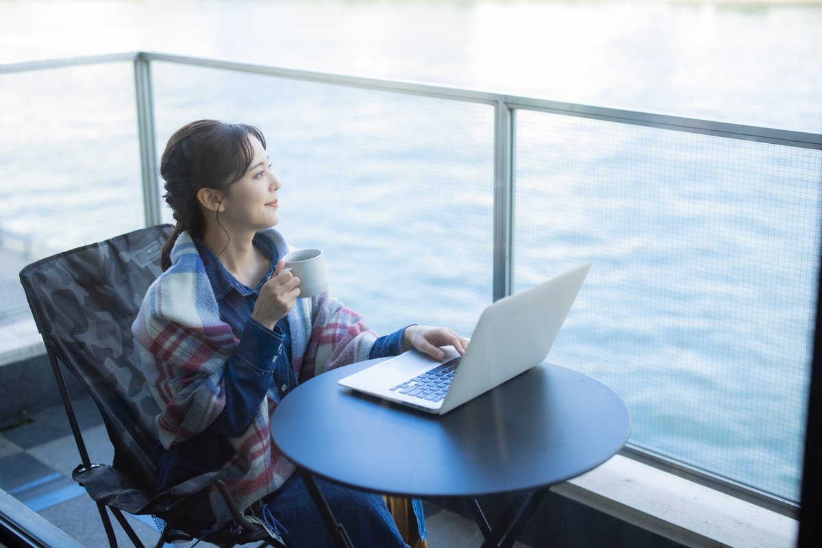 離島でのワーケーション風景（イメージ）