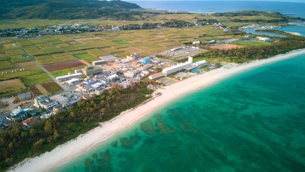 久米島イーフビーチの空撮（イメージ）