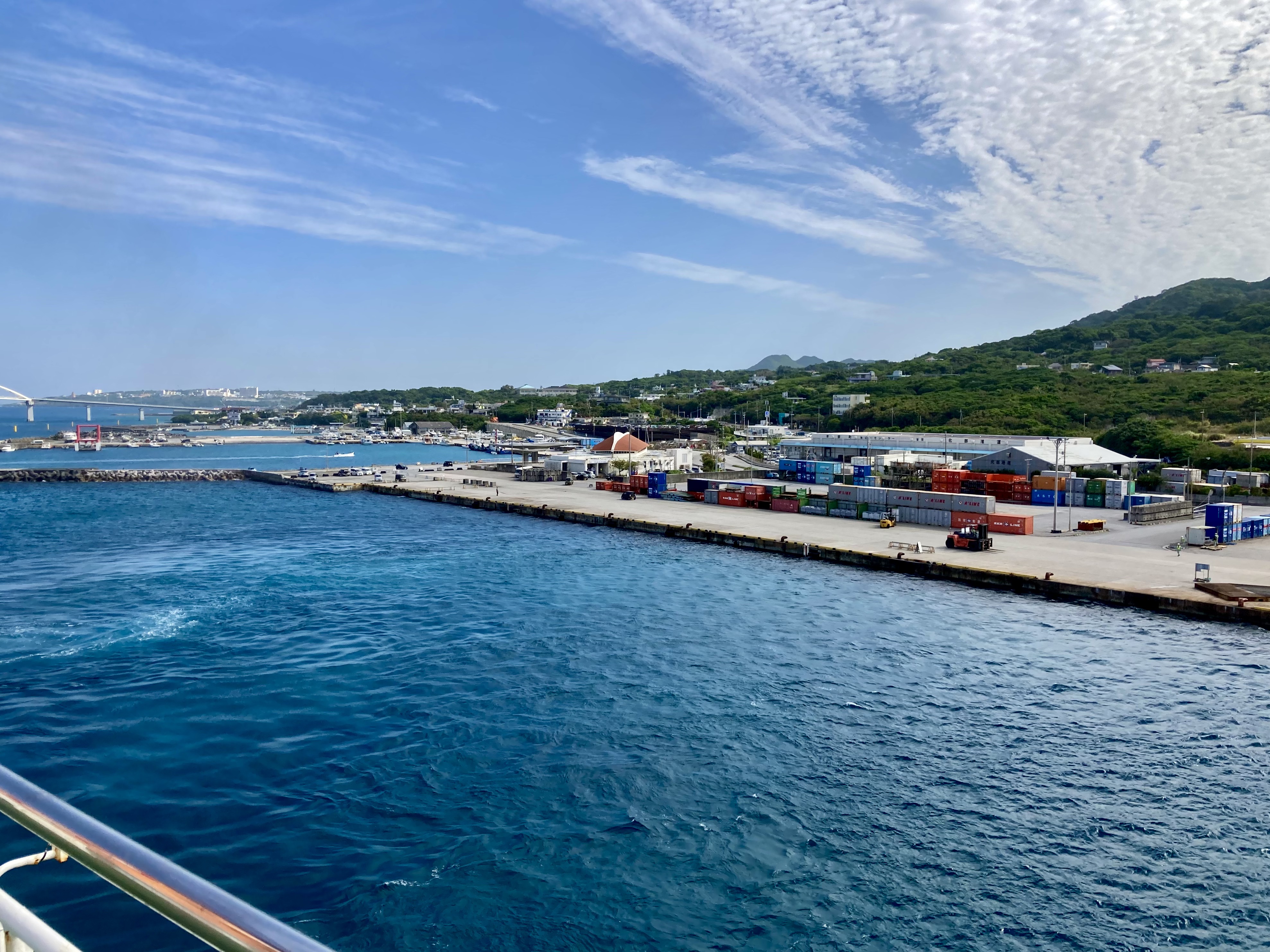 沖縄県本部町の本部港