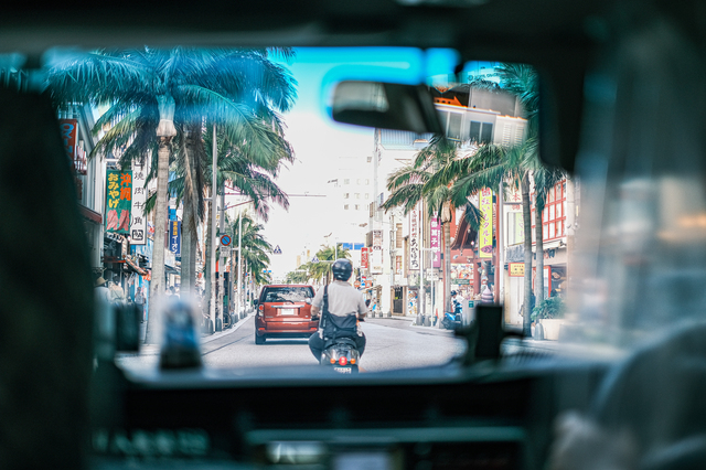 那覇国際通りの街並み
