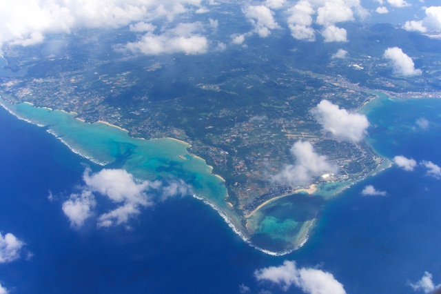 沖縄本部半島の海岸風景