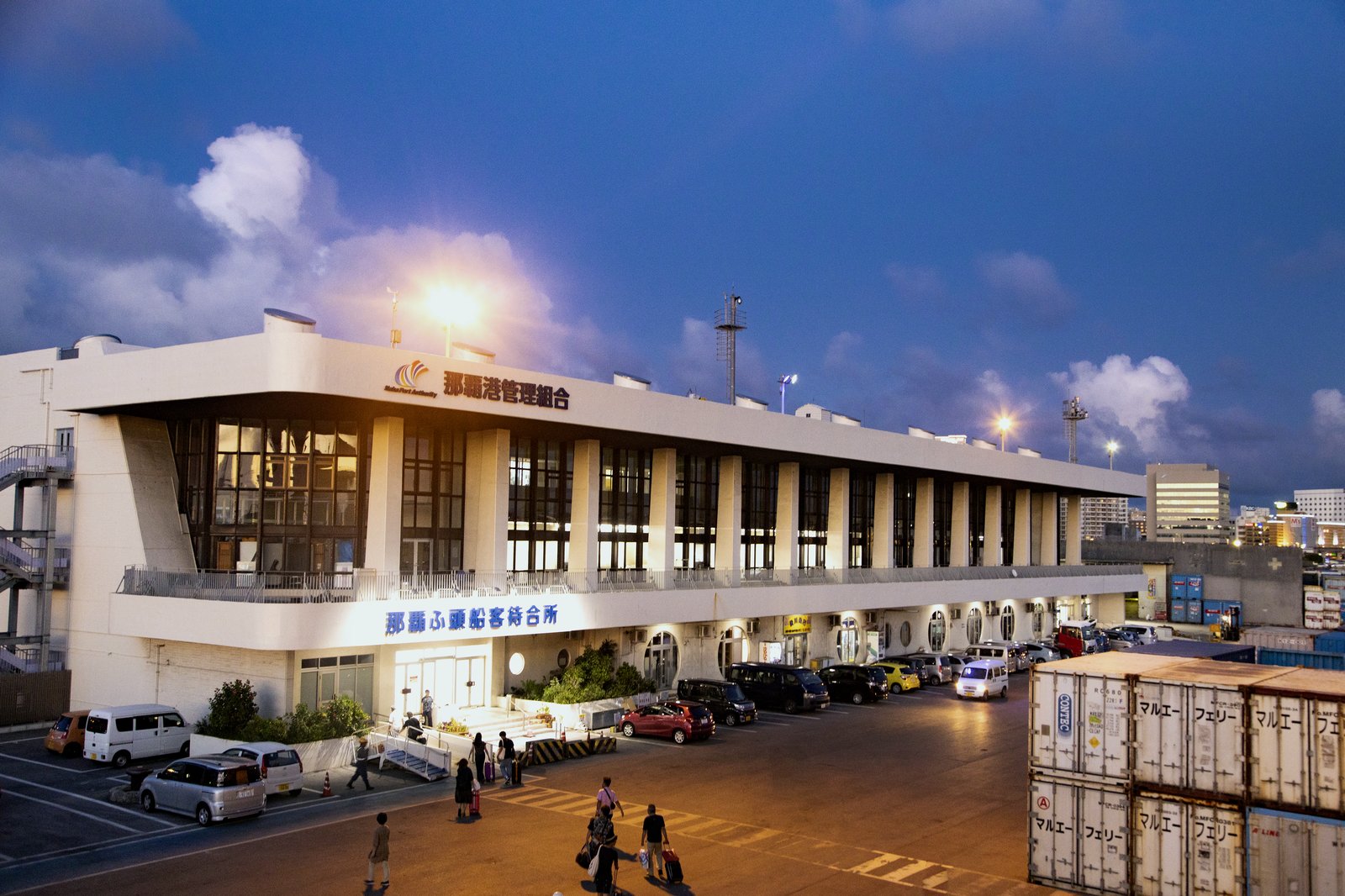 那覇港(那覇ふ頭)